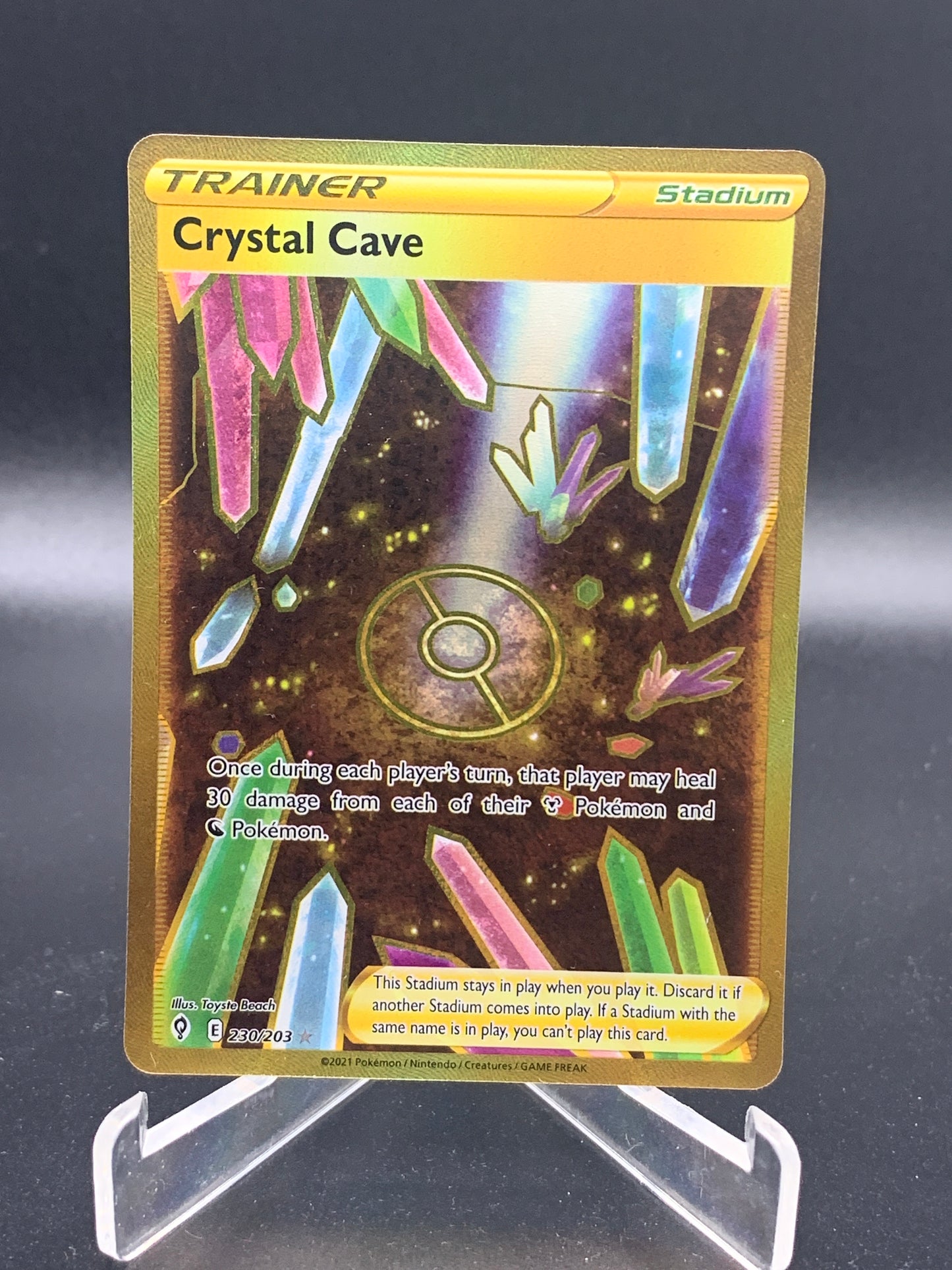 Pokémon TCG: 2021 Crystal Cave 230/203  Evolving Skies Rainbow