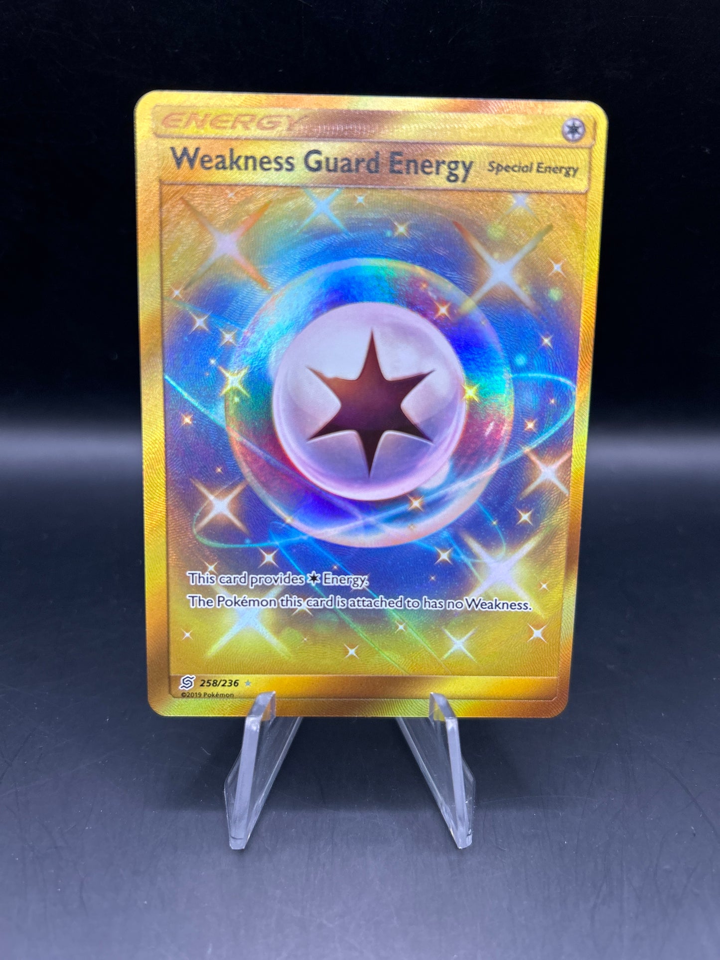 Pokémon TCG: 2019 Weakness Guard Energy 258/236 Unified Minds Gold