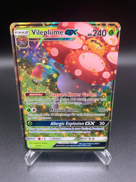 Pokémon TCG: 2019 Vileplume GX 4/236 S&M Cosmic Eclipse