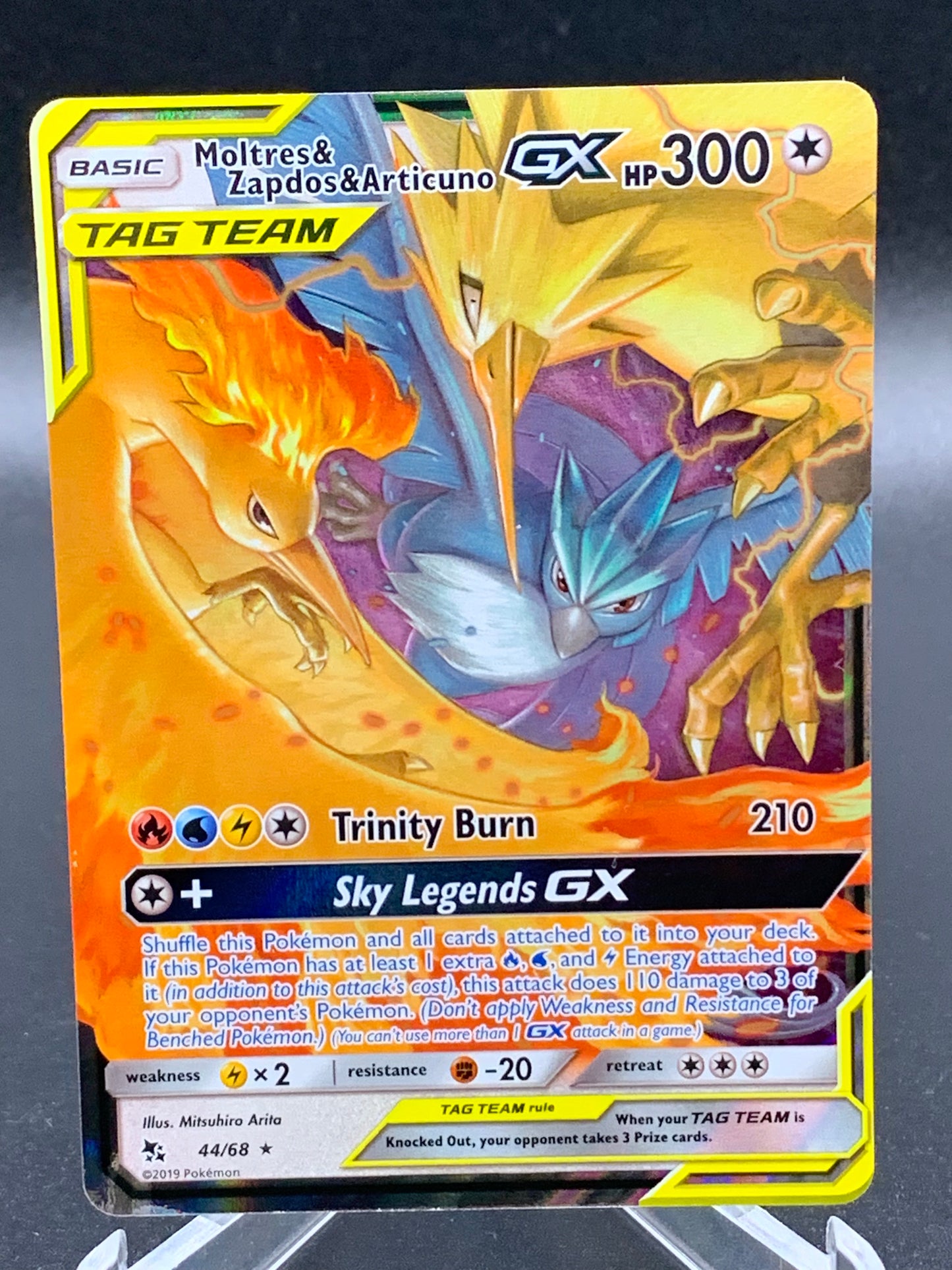 Pokémon TCG: 2019 Moltres & Zapdos & Articuno GX 44/68 Hidden Fates Tag Team